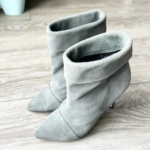 STEVE MADDEN Pilar Gray Suede Fold Over Heeled Boots - Picture 2 of 14